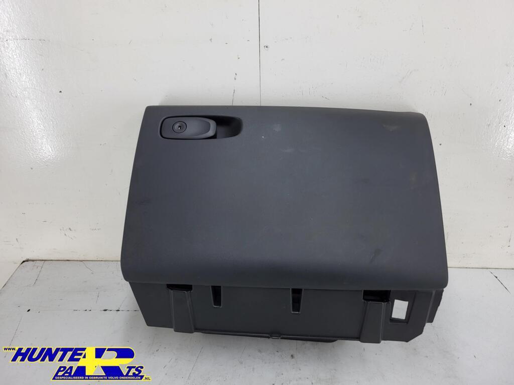 Dashboardkastje Volvo V40 II 2.0 D4 ('12-'19) 39824223, Gebruikt, Ophalen of Verzenden, Volvo