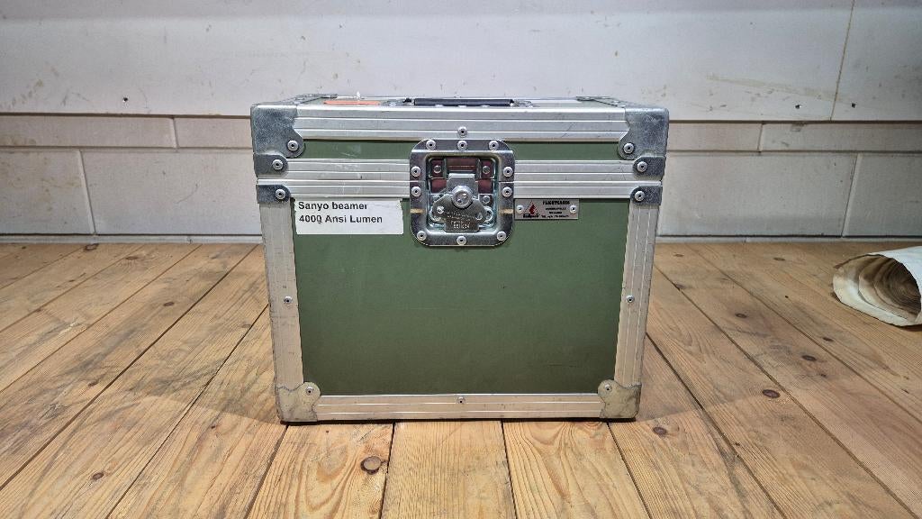 Sanyo Pro Projector + Remote en flightcase, Ophalen, Sanyo, Overige resoluties, Gebruikt