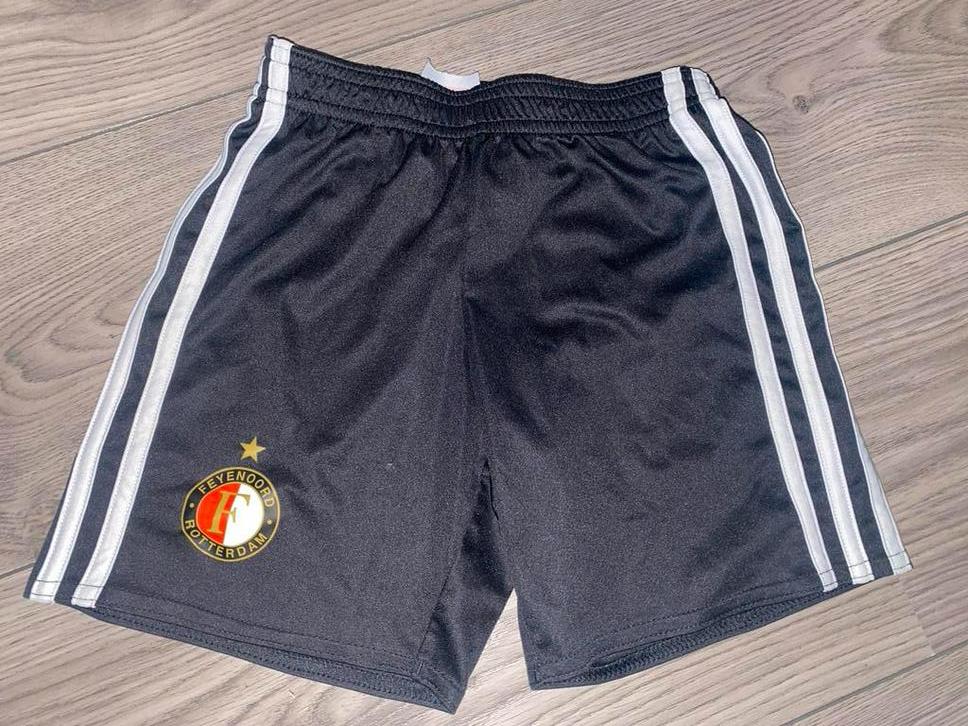 Adidas Feyenoord broekje maat 110, Ophalen of Verzenden, Zo goed als nieuw, Jongen, Overige typen
