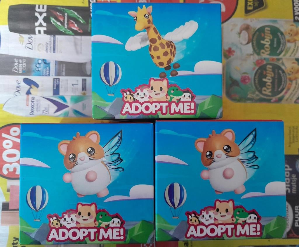Adopt Me! Vliegende hamster en giraffe mcdonalds happy meal, Ophalen of Verzenden, Nieuw