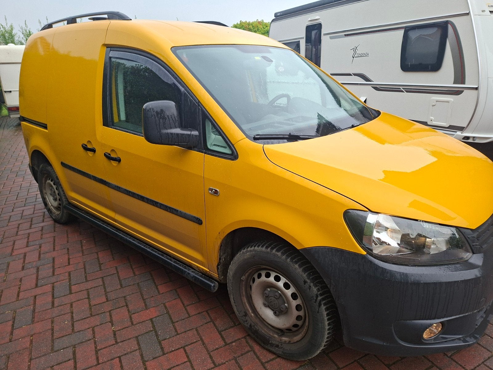 Volkswagen Caddy 1.6 D 75KW 2015, Stof, Zwart, Volkswagen, Diesel