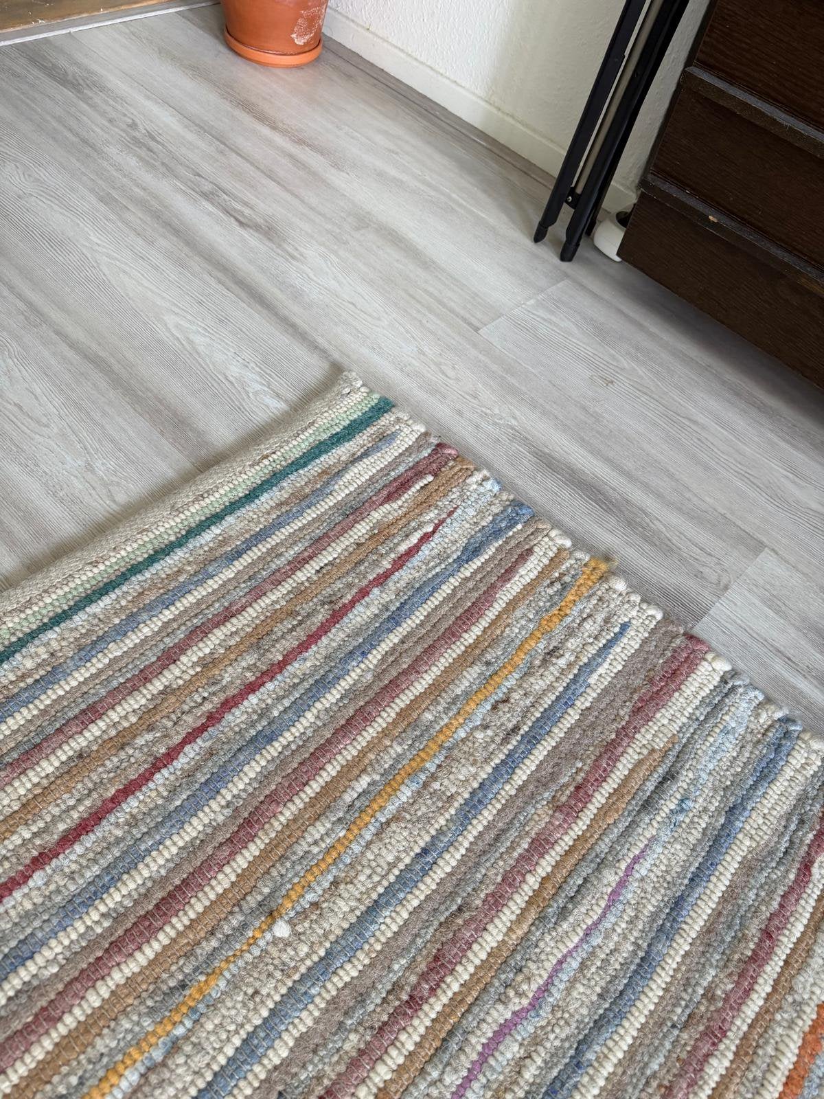 Gestreept handgeweven vloerkleed, Ophalen, Gebruikt, 100 tot 150 cm, Beige