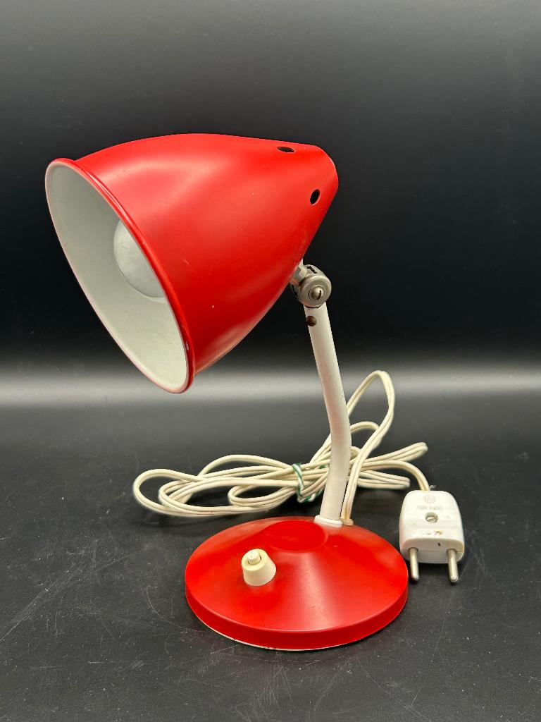 Vintage Hala Zeist bureaulamp rood 1950s -  Herman Busquet, Huis en Inrichting, Lampen | Tafellampen, Ophalen, Gebruikt, Overige materialen