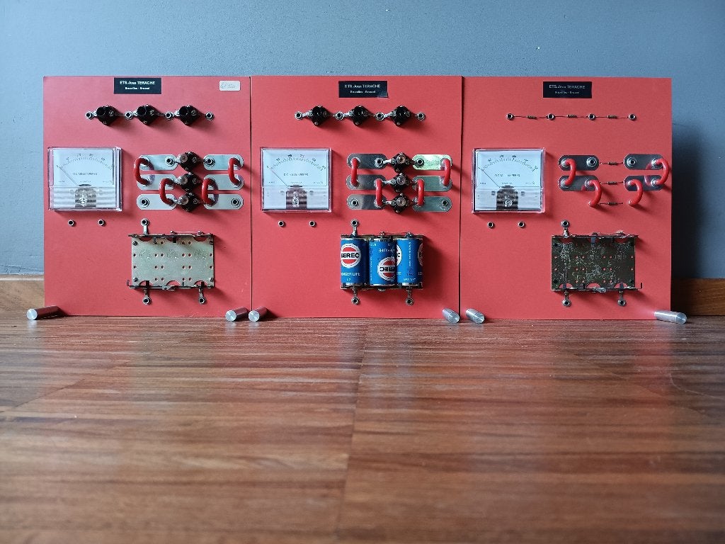 3 oude educatieve electriciteitspanelen (schoolmateriaal), Ophalen of Verzenden