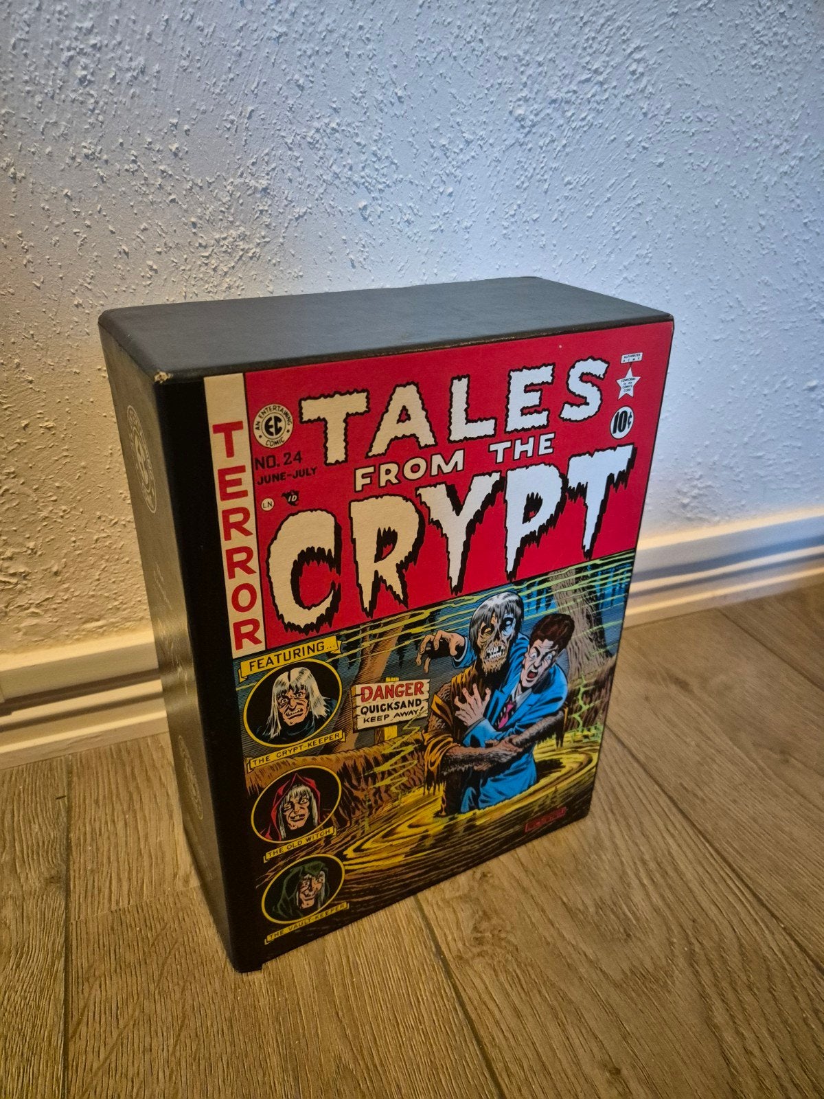 Tales from the crypt BoekenBox, Ophalen of Verzenden, Gelezen