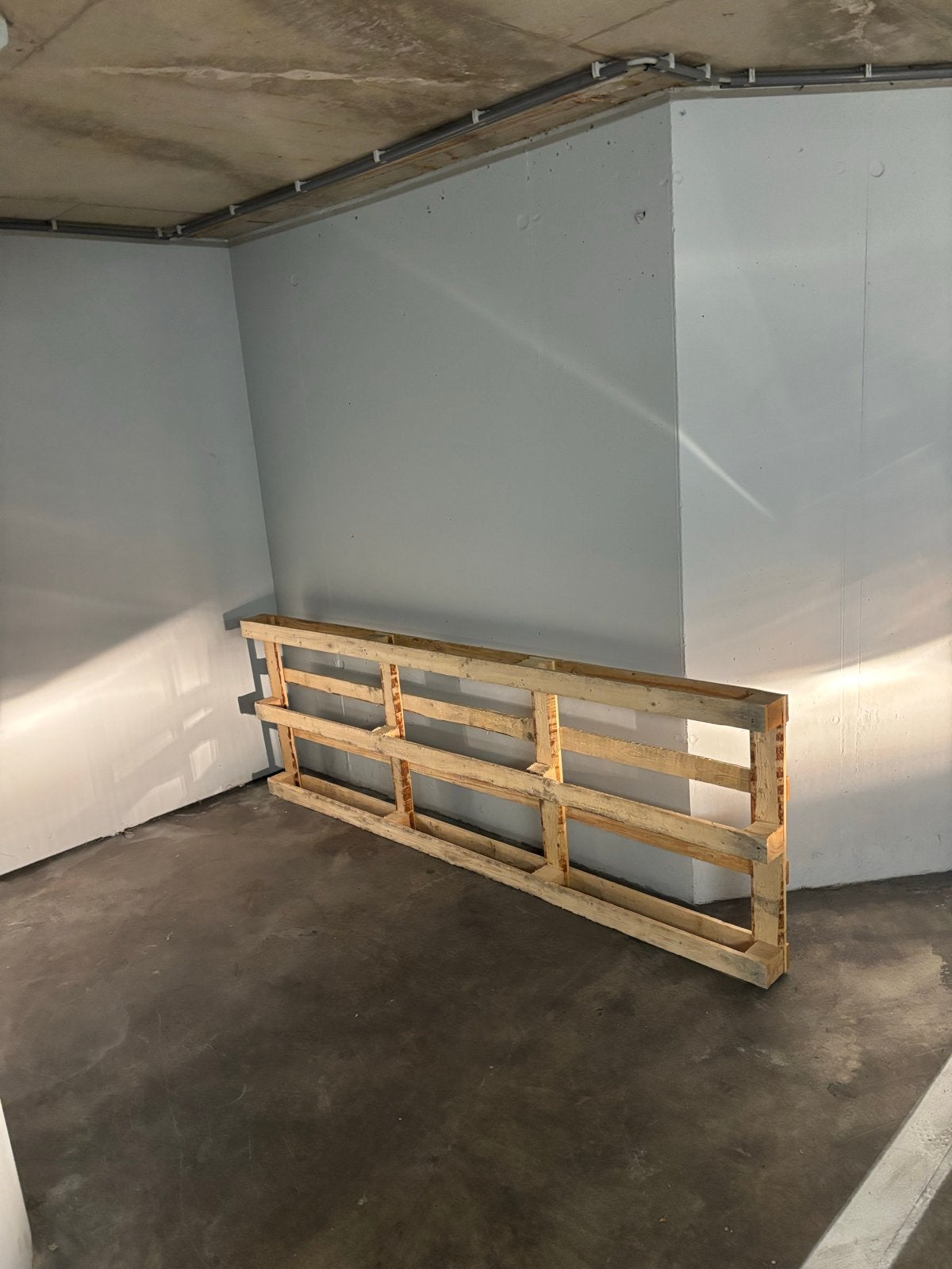 Houten pallet 260x60cm, Gebruikt, Ophalen of Verzenden, 250 tot 300 cm, Overige houtsoorten
