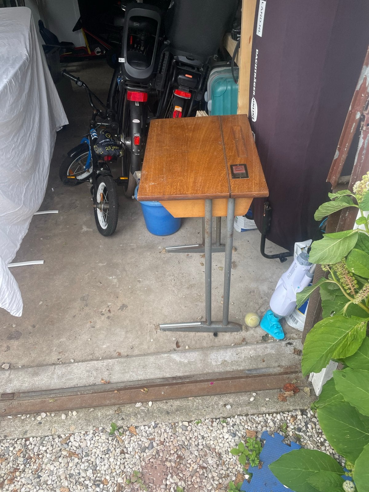 Vintage schoolbankje / bureau met opbergruimte, Ophalen