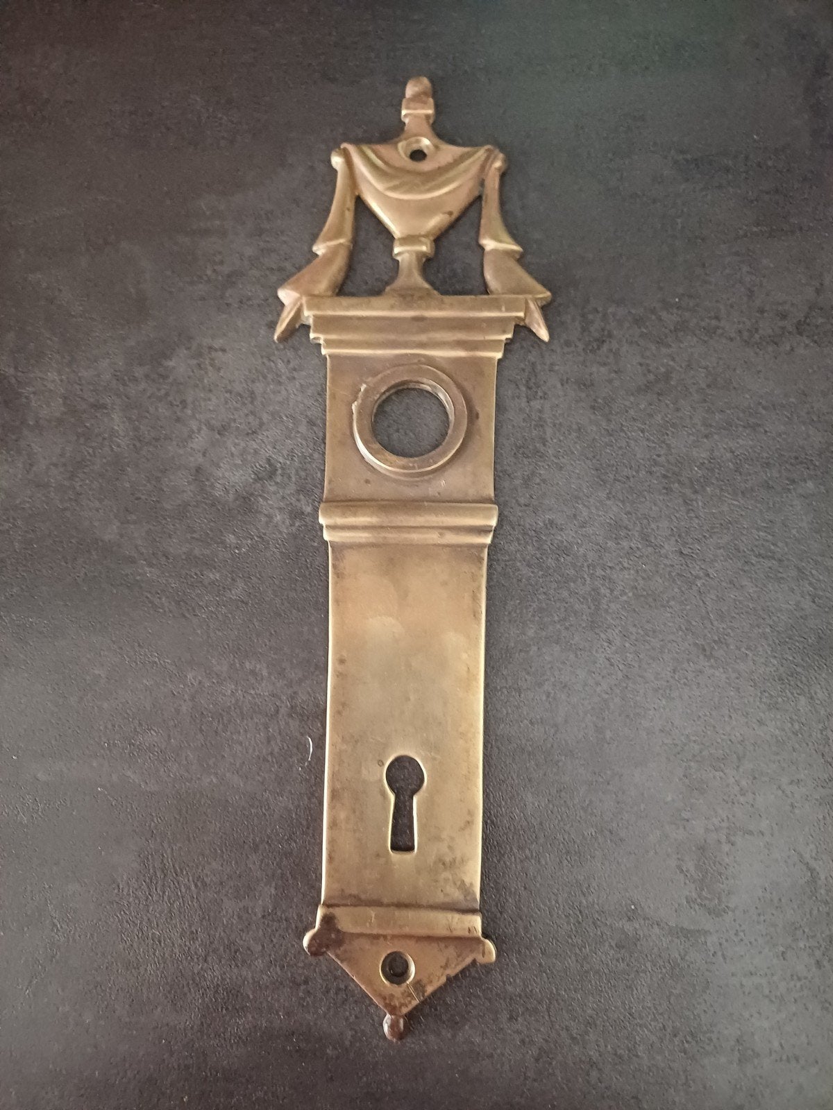 Antieke grote Franse Messing Slotplaat met mooie patine, Antiek en Kunst, Verzenden