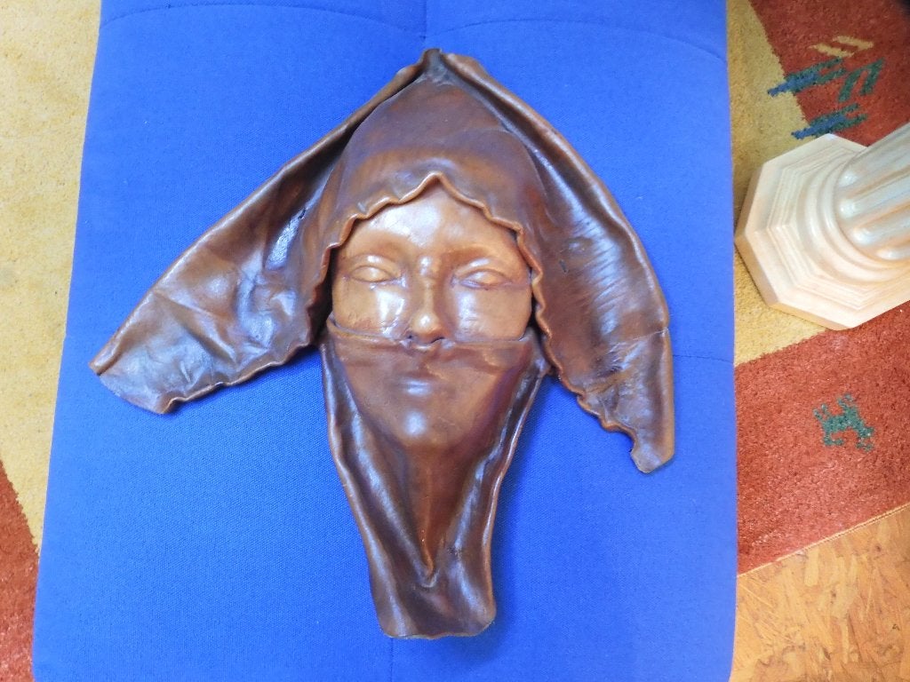 LEDEREN MASKER SCULPTUUR VROUW, Wanddecoratie, Ophalen of Verzenden, Van de kunstenaar zelf, 40 cm