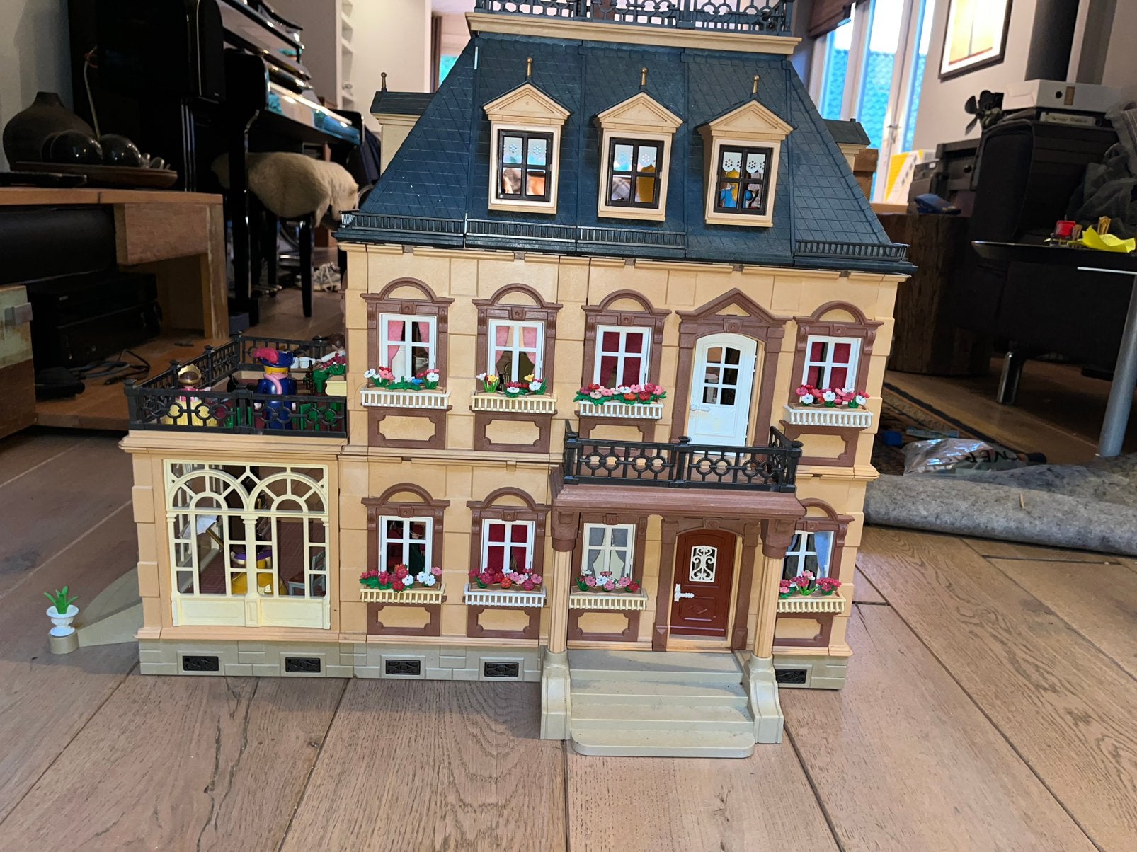 Diverse sets Playmobil te koop waaronder prachtig huis