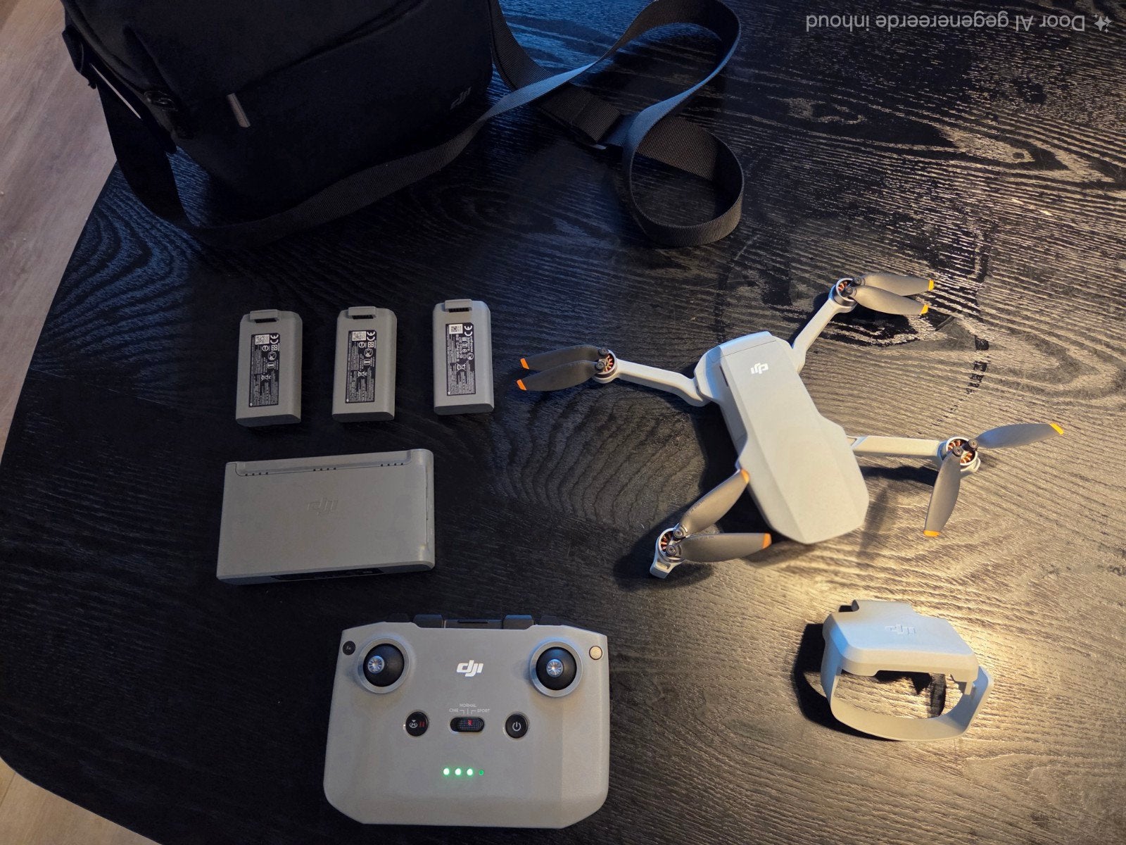 DJI Mini 2 Fly More Combo - Goede staat, Audio, Tv en Foto, Drones, Ophalen of Verzenden