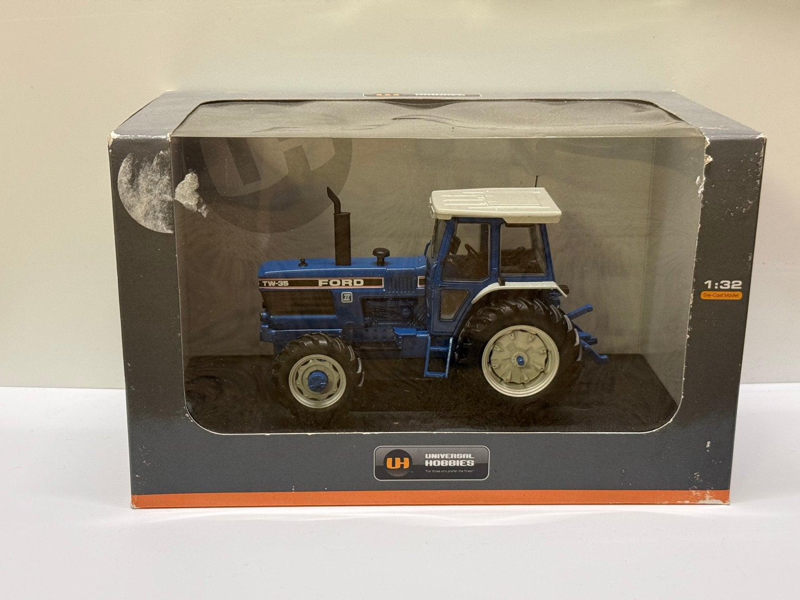 Ford TW 35 force II UH, Ophalen of Verzenden, Zo goed als nieuw, Tractor of Landbouw, Universal Hobbies