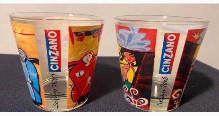 2 Verschillende Cinzano glazen. Hoogte 8,5 cm. Drsn. 8,5 cm., Verzamelen, Glas en Borrelglaasjes, Ophalen of Verzenden, Zo goed als nieuw