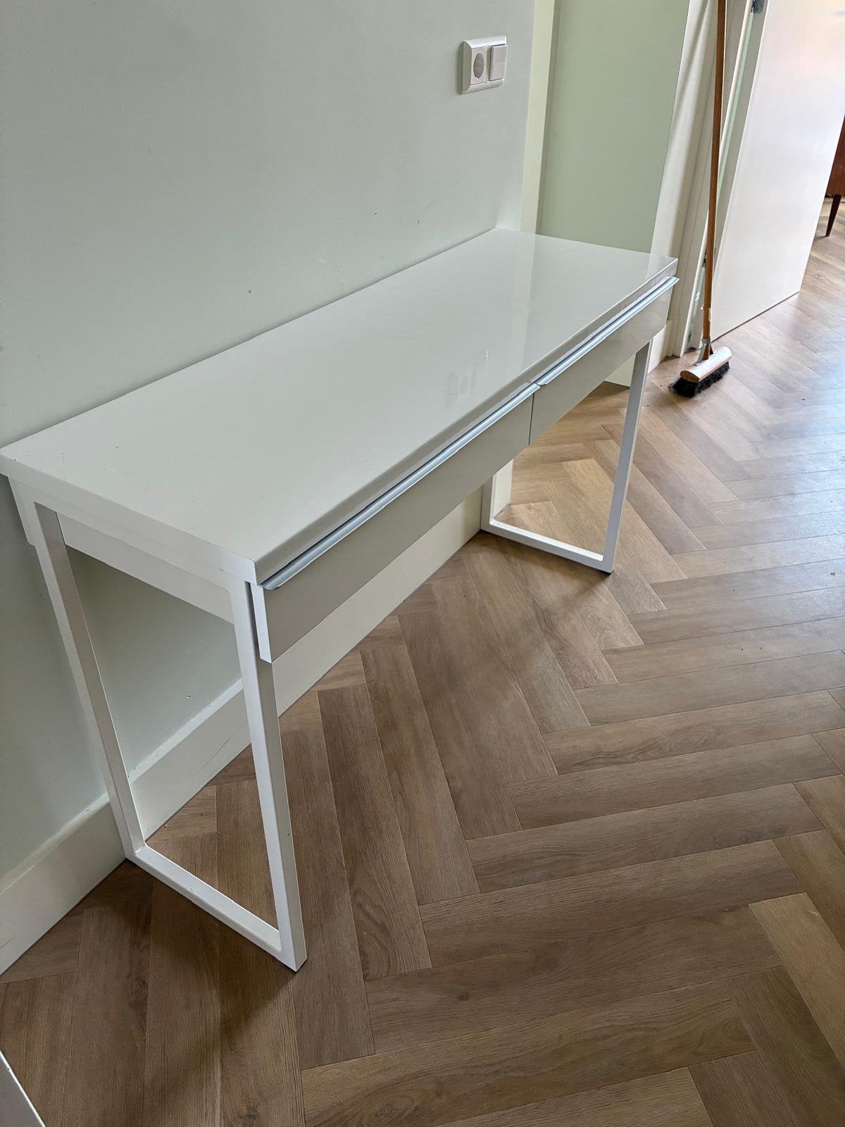 Ikea bureau wit, Huis en Inrichting, Bureaus, Ophalen, Zo goed als nieuw