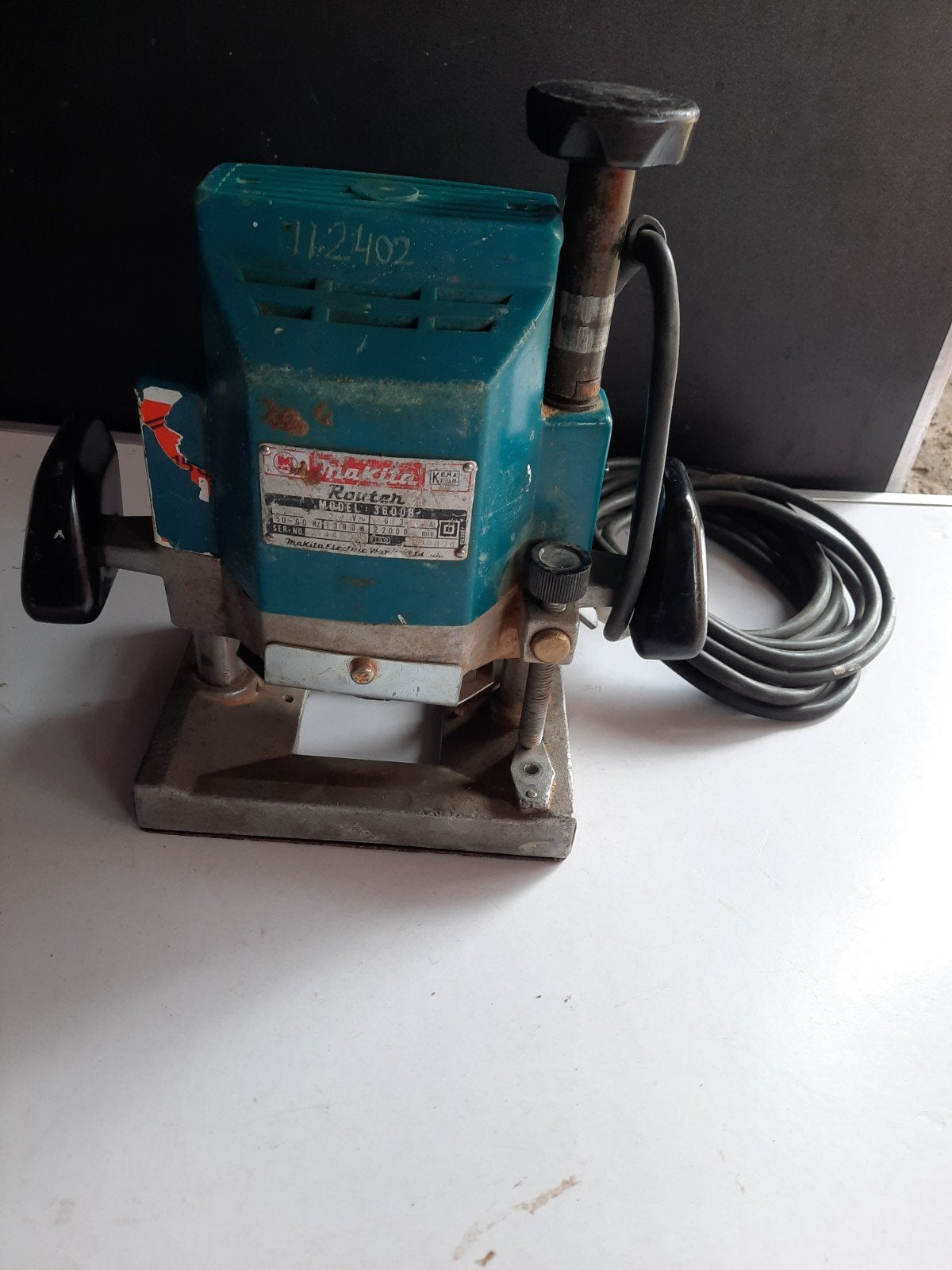 Makita bovenfrees 1300W
Alleen afhalen, Ophalen, Elektrisch, Bovenfrees