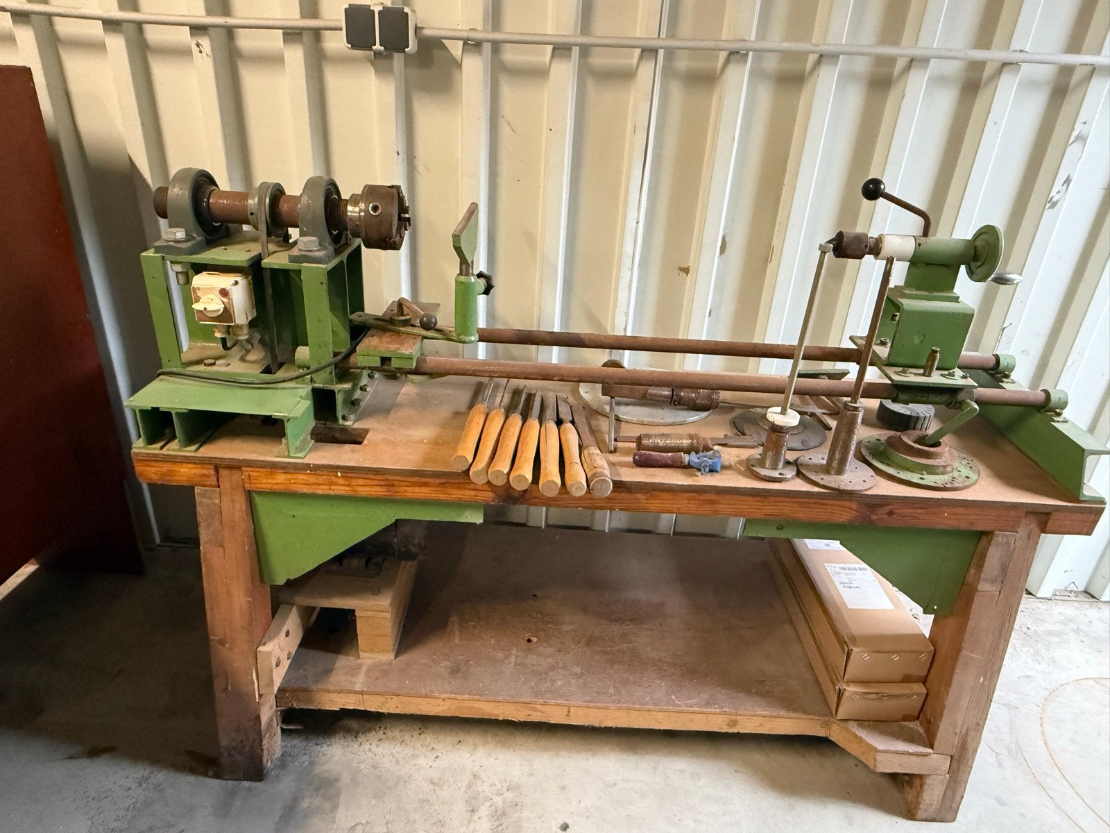 Robuuste Houtdraaibank met Gereedschap en Werkbank, Ophalen of Verzenden, Gebruikt, Houtdraaibank, 1000 mm of meer