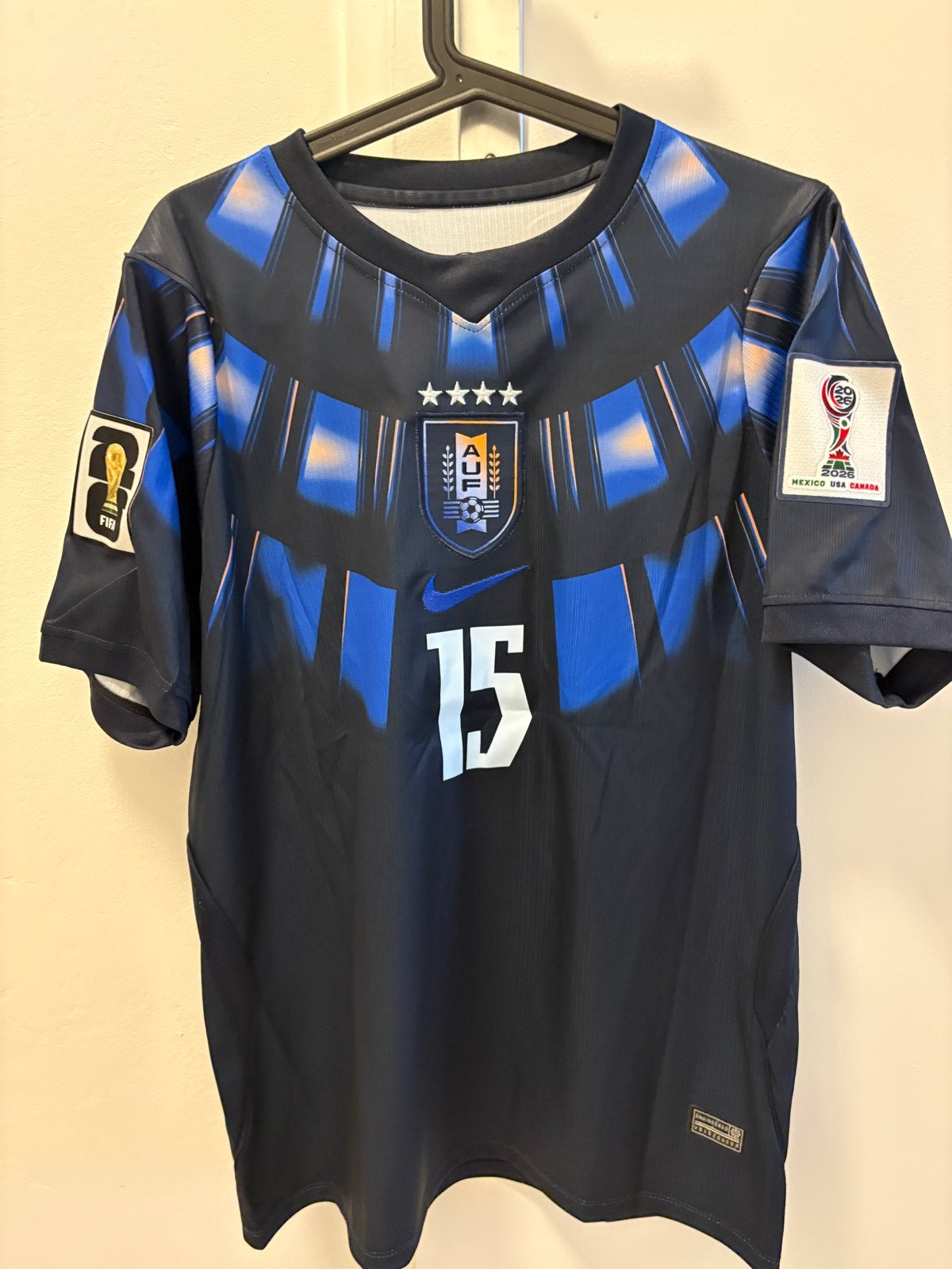 Uruguay F. Valverde 15 Voetbalshirt wk 2026 medium real, Ophalen of Verzenden, Nieuw, Maat 48/50 (M), Blauw