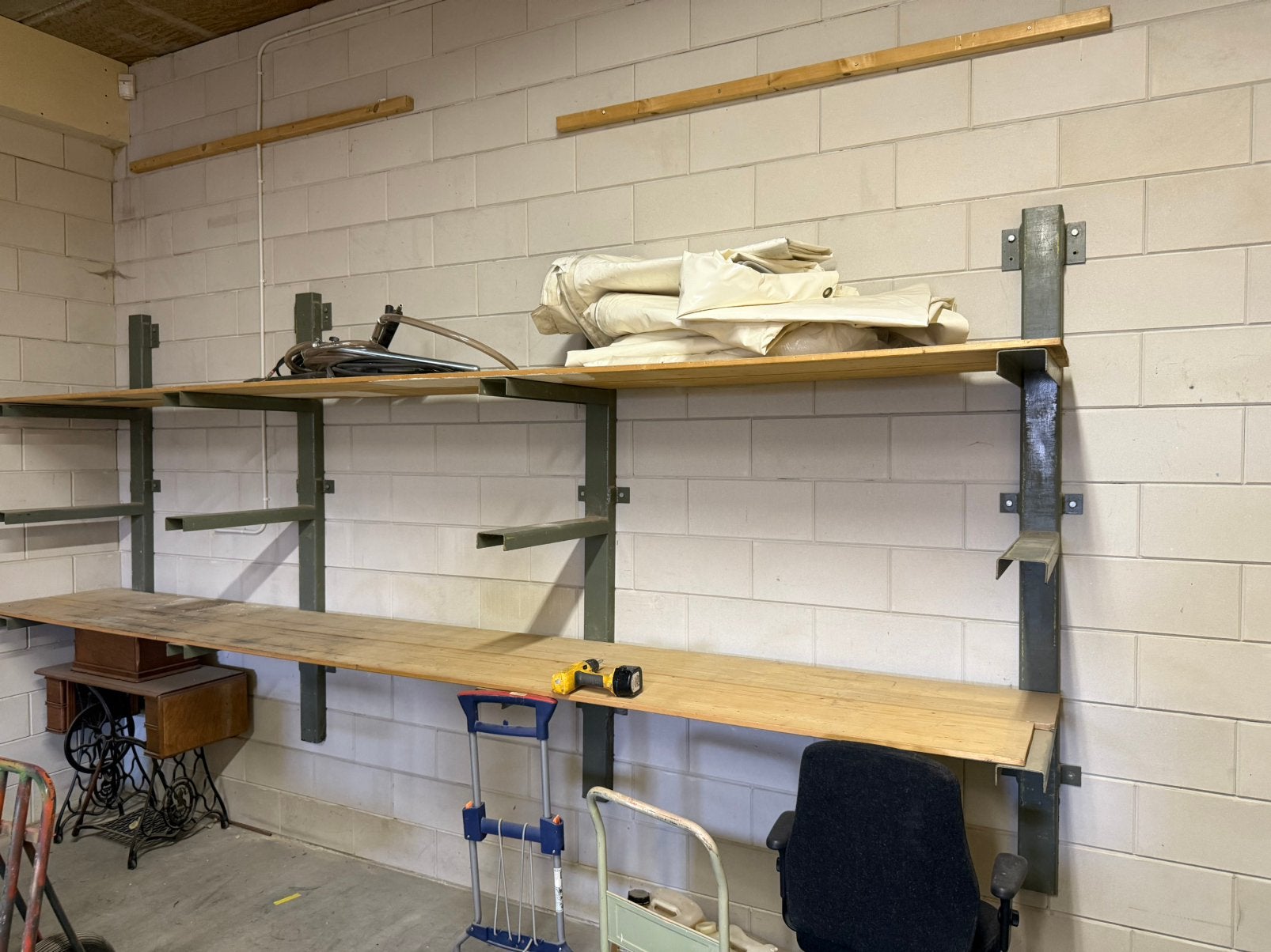magazijn stelling incl planken, Ophalen