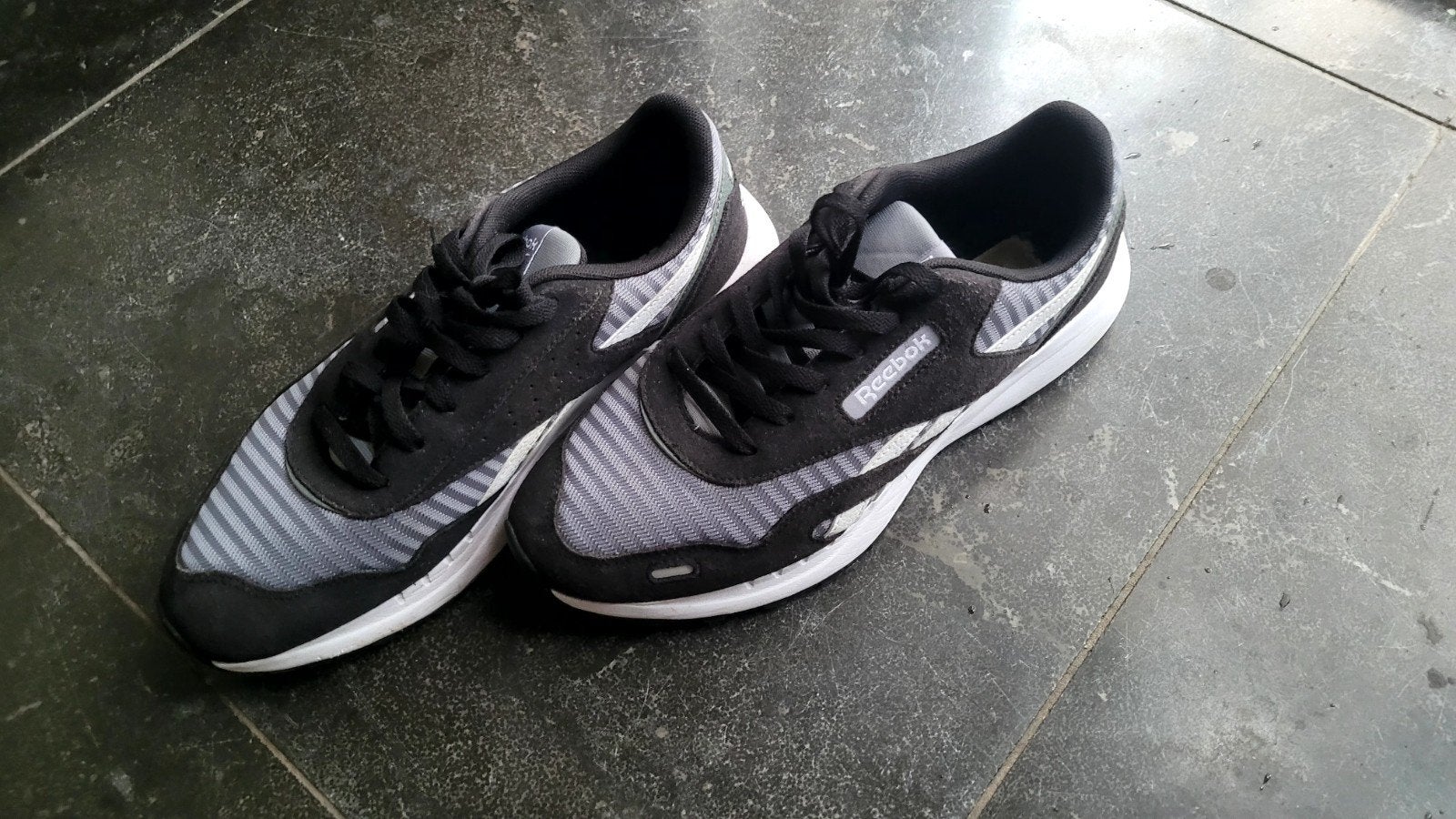 Reebok schoenen 44,5, Ophalen, Zo goed als nieuw, Reebok, Sneakers of Gympen
