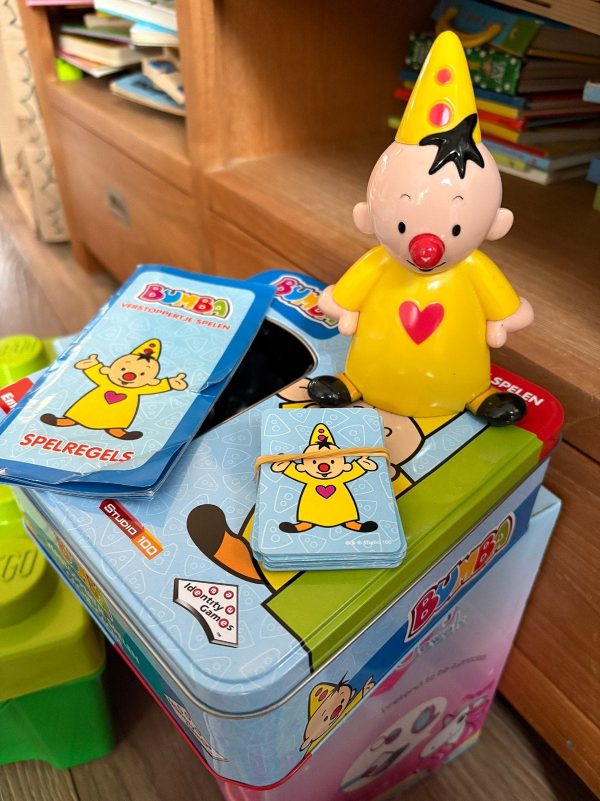 Leuke Bumba verstoppertje in doos met spelregels en kaartjes, Kinderen en Baby's, Ophalen, Zo goed als nieuw