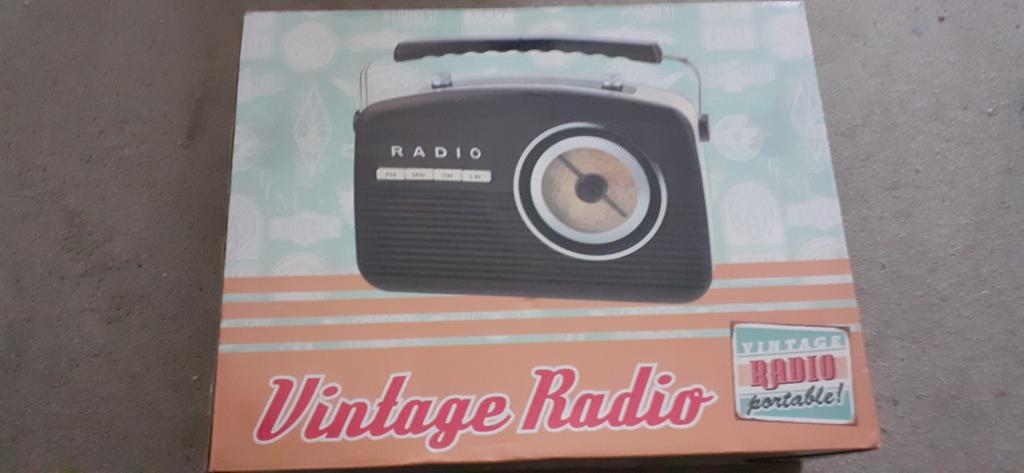 Vintage Radio Portable - Nieuw in Doos, Audio, Tv en Foto, Radio's, Ophalen of Verzenden, Nieuw, Radio
