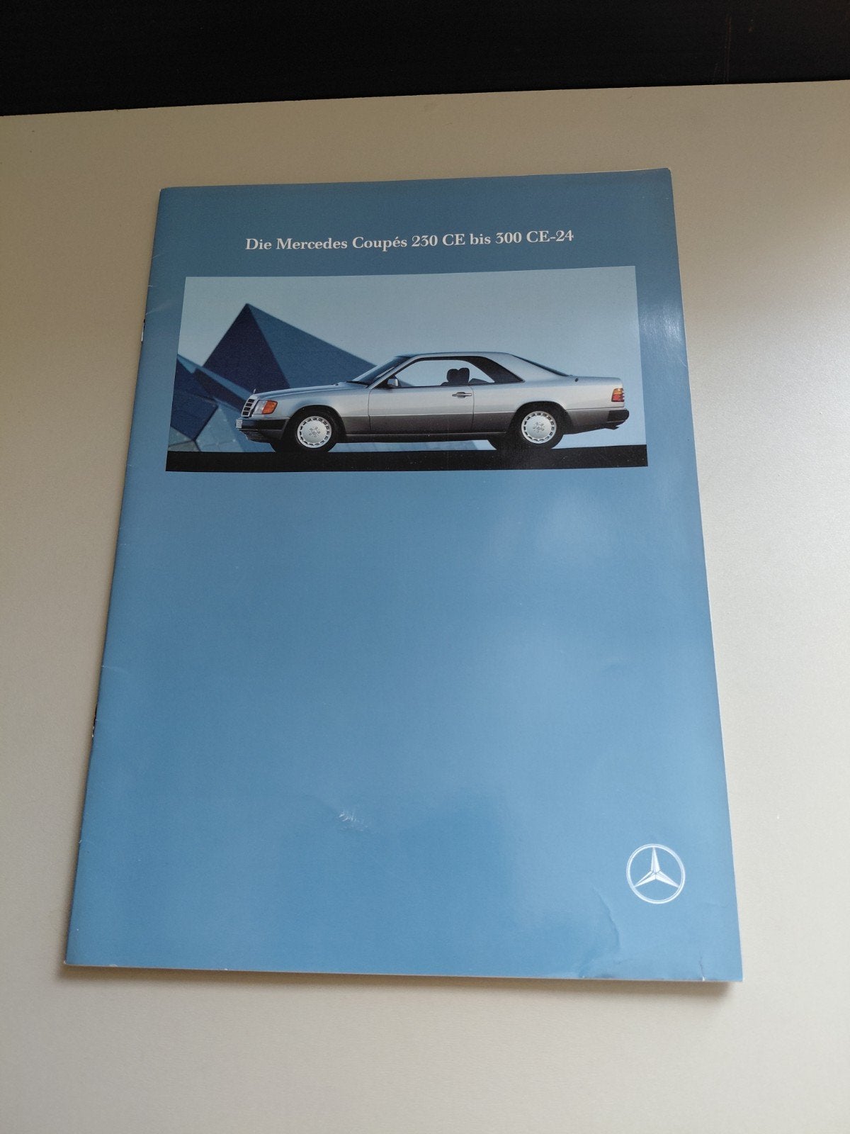 Mercedes Coupés 250 CE tot 300 CE-24 w124 Brochure, Ophalen of Verzenden, Zo goed als nieuw, Mercedes, Mercedes-Benz