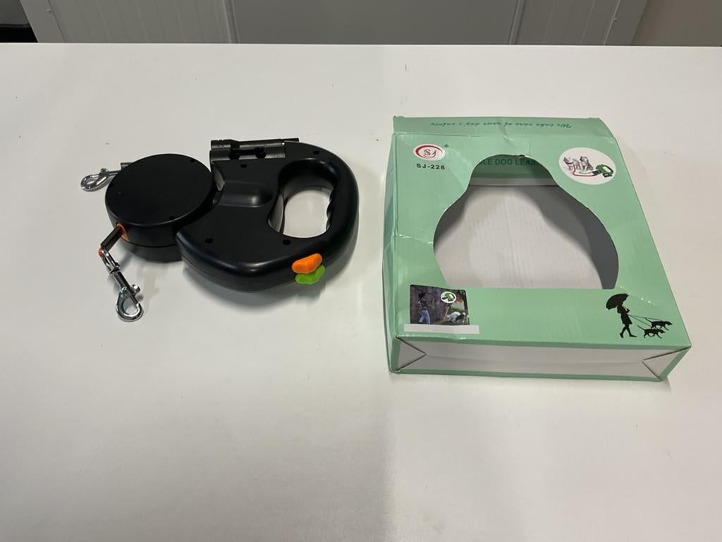Dubbele honden riem nieuw met lamp en poepzakjes houder, Dieren en Toebehoren, Ophalen, Nieuw