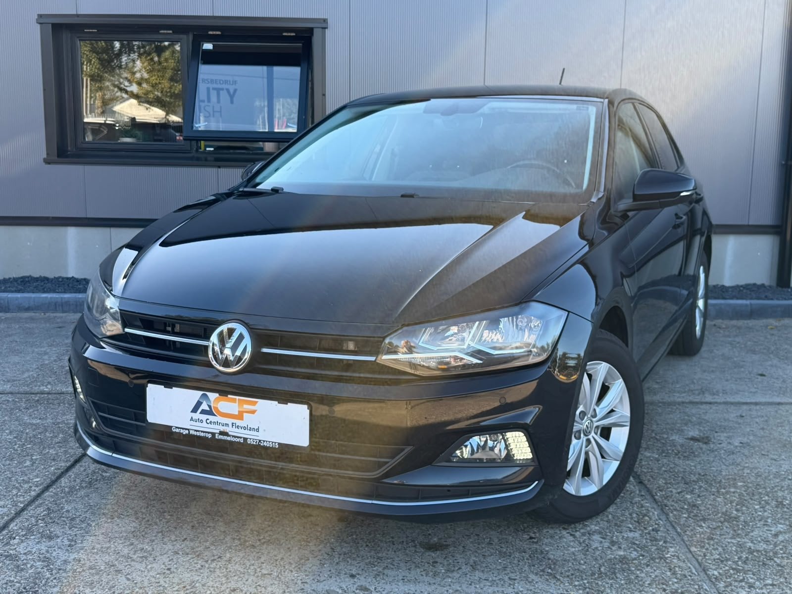 Volkswagen Polo 1.0 TSI Highline DSG Automaat / clima / stoe, Dealer onderhouden, Stof, Gebruikt, Zwart