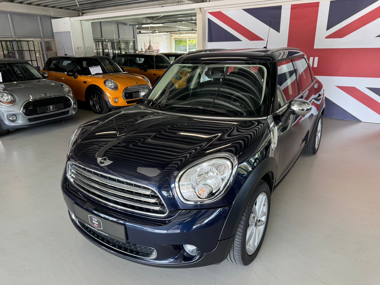 Mini Countryman 1.6 Cooper 2014 Blauw ( 6 MAANDEN GARANTIE ), Auto's, Voorwielaandrijving, Stof, Zwart, Blauw