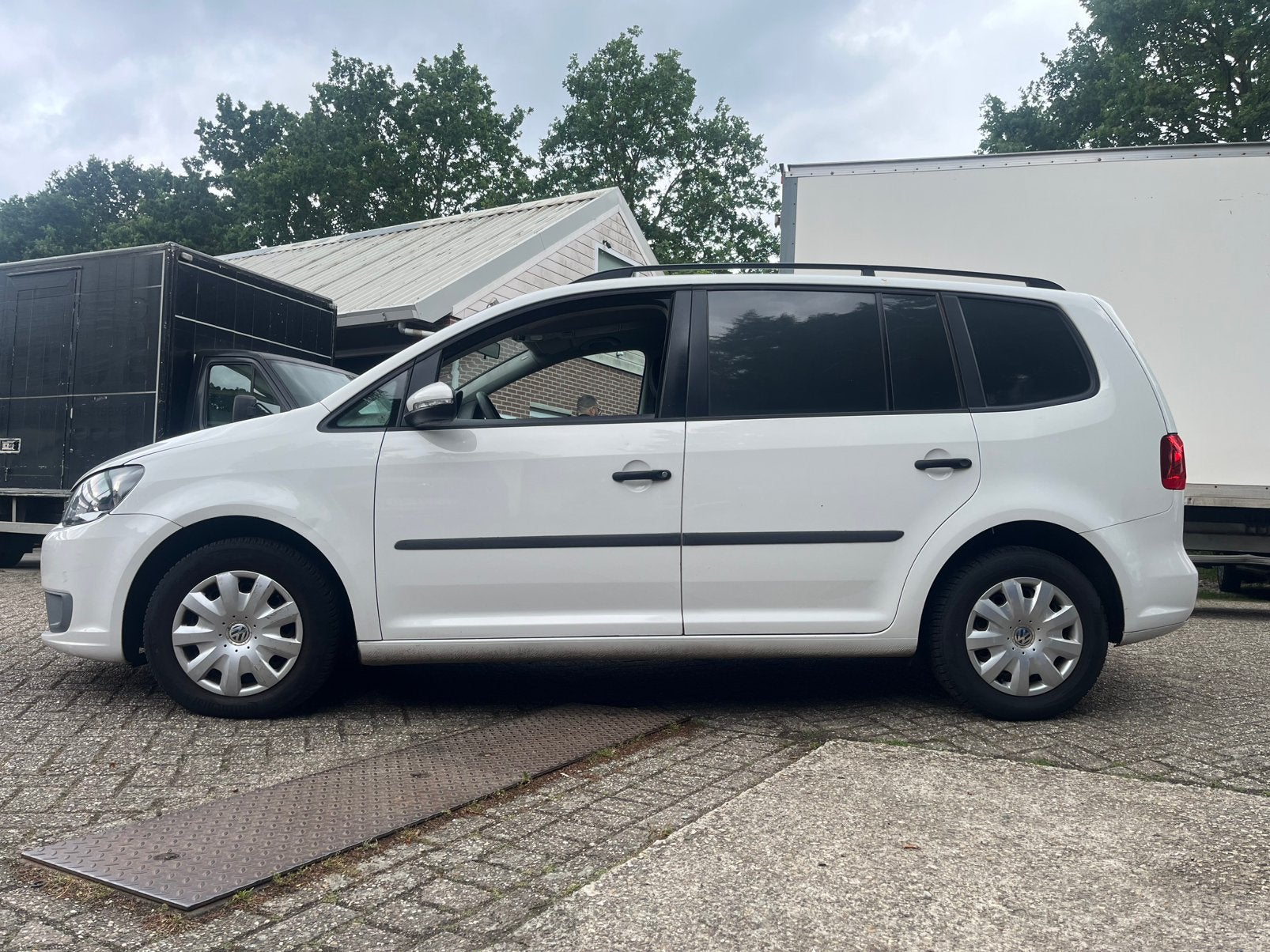 Volkswagen Touran Van | 1.6 TDI | BJ 2011, Voorwielaandrijving, Origineel Nederlands, Golf, Zilver of Grijs