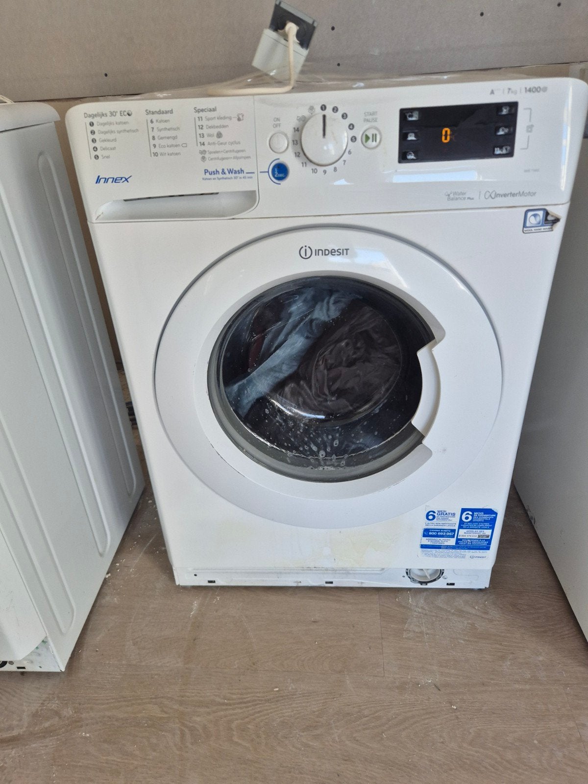 Indesit wasmachine - prima werkend, mist onderste strip, Gebruikt, Ophalen of Verzenden, Voorlader, Kort programma