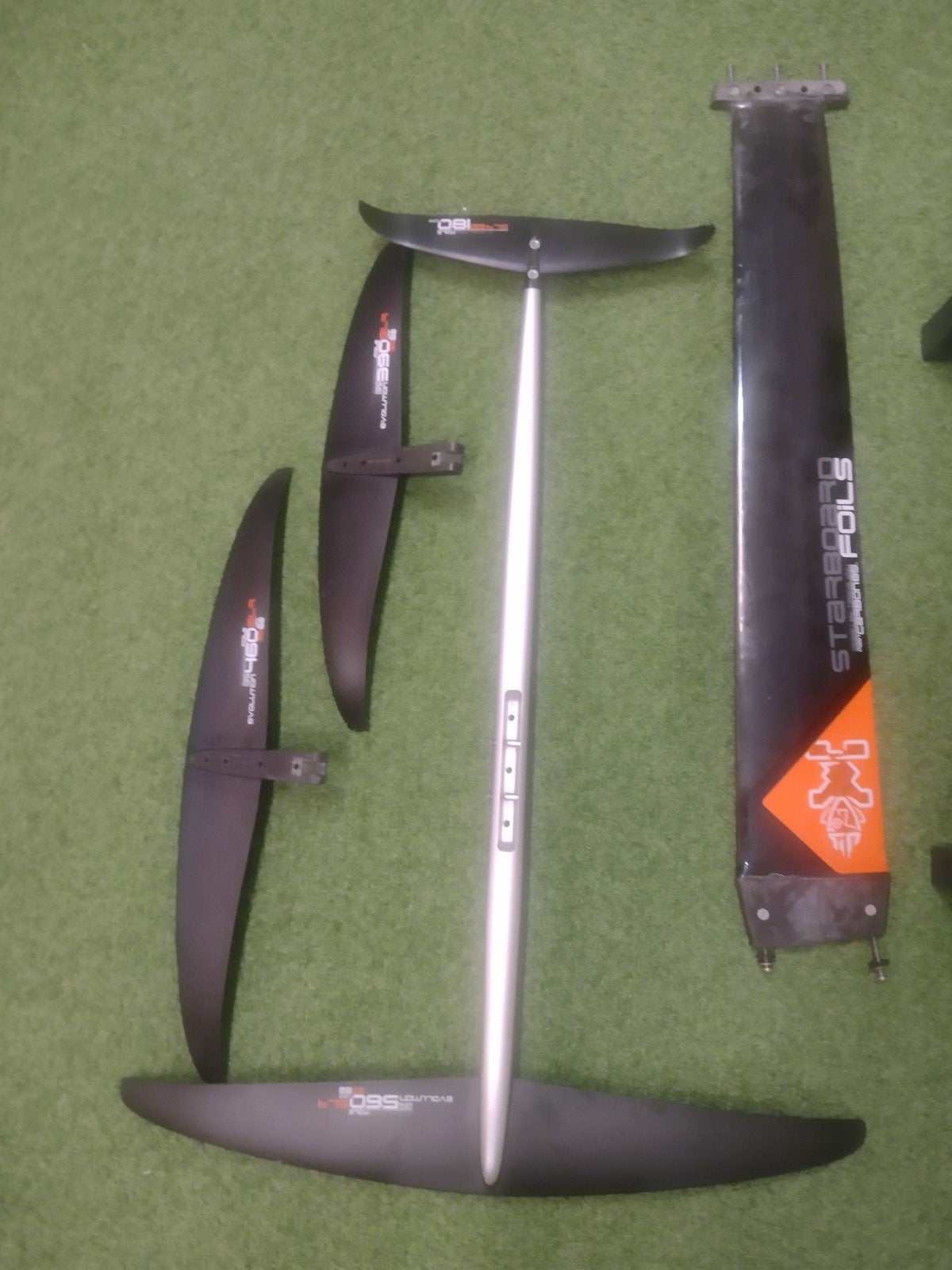 Starboard Evolution MK2 windfoil set met carbon mast, Ophalen of Verzenden, Zo goed als nieuw, Complete set, Geschikt voor foilen