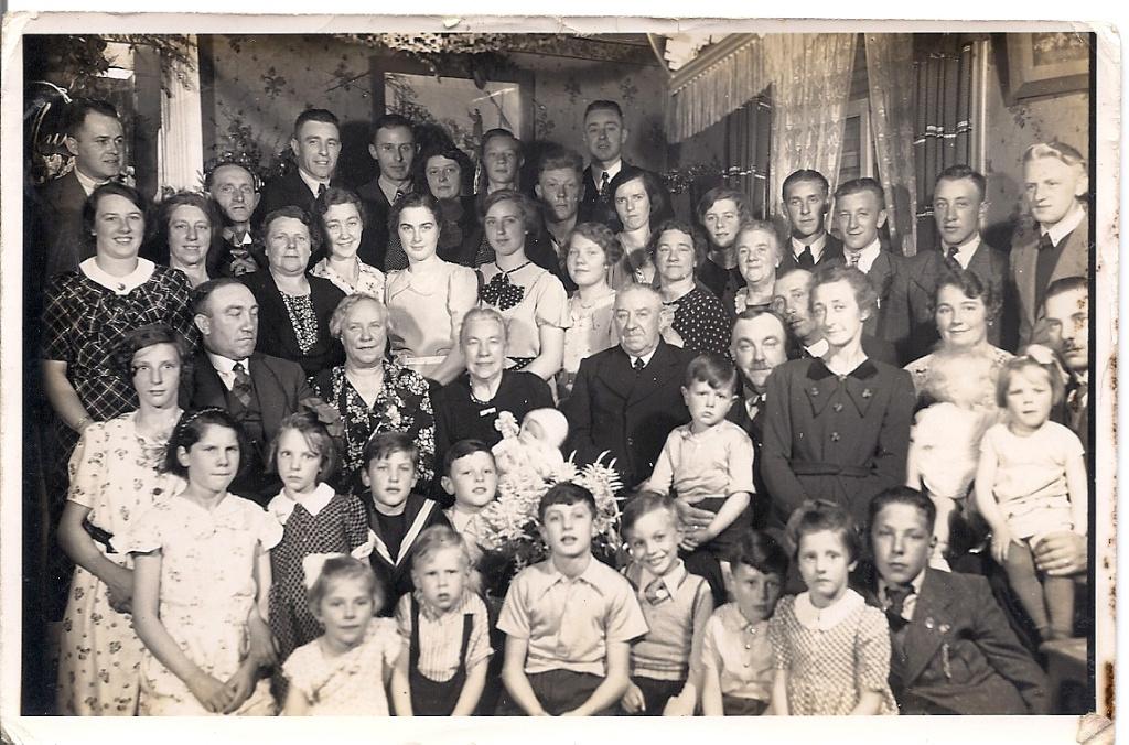 Gevaert Foto De Feijter Axel Famliefeest Waar onbekend, Verzenden, 1940 tot 1960, Gelopen, Zeeland