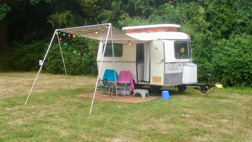 Eriba Pan 1973 met piramideluifel en voortent, Caravans en Kamperen, Treinzit, Particulier, Luifel, 500 - 750 kg