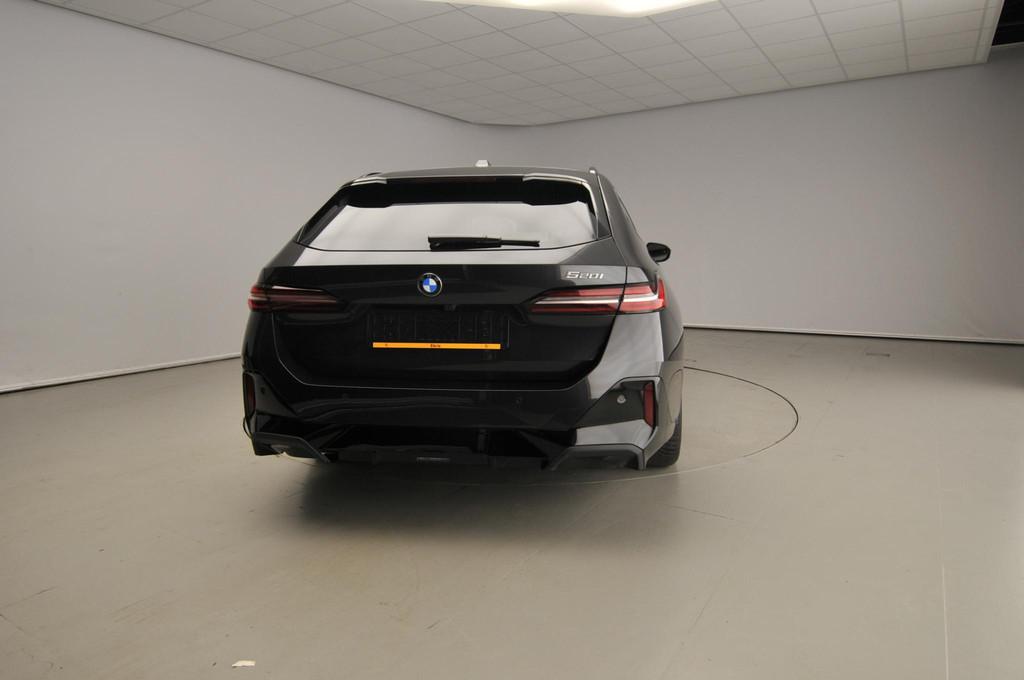 BMW 5 Serie Touring 520i | M-Sportpakket | LED | HUD | Activ, Achterwielaandrijving, Gebruikt, 4 cilinders, Origineel Nederlands
