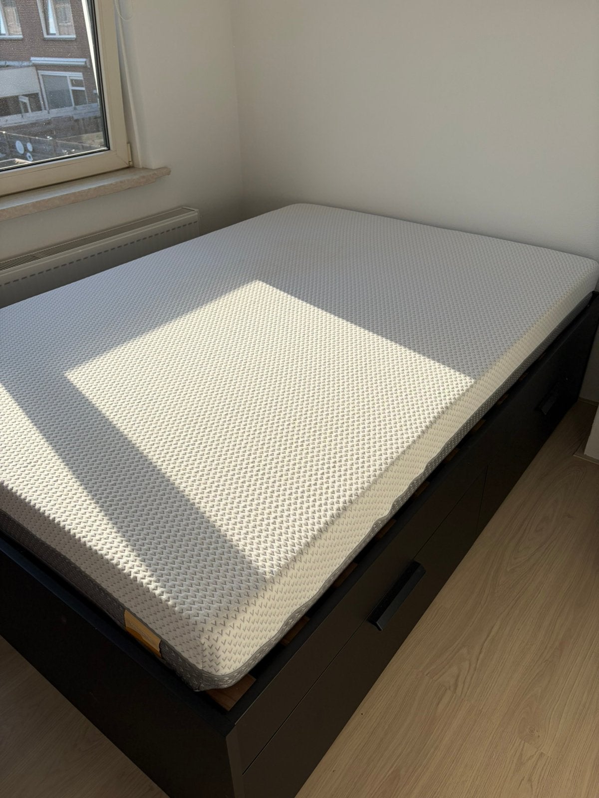 Brimnes bed 160x200 + matras 140x200, Ophalen, Zwart, Tweepersoons, Zo goed als nieuw