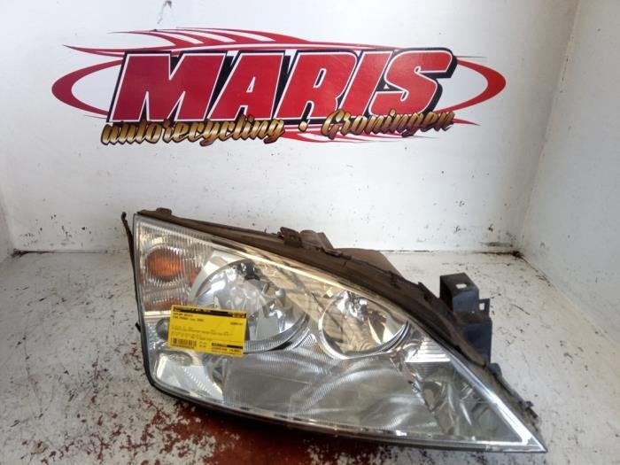 Koplamp rechts van een Ford Mondeo, Gebruikt, -, -, Ophalen of Verzenden