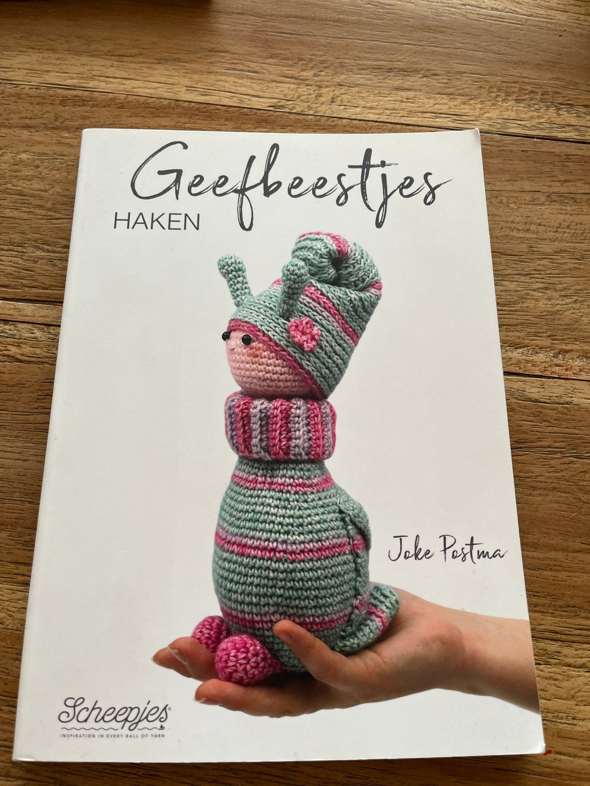 Geefbeestjes Haken - Boek met haakpatronen, Ophalen of Verzenden, Zo goed als nieuw, Haken, Patroon of Boek