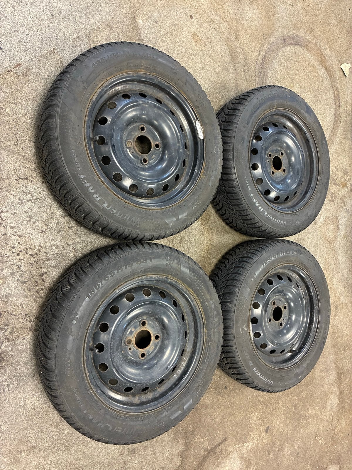 Winterbanden 185/65/R15 Renault Clio (2012-2019), Ophalen, Gebruikt, 15 inch, Banden en Velgen