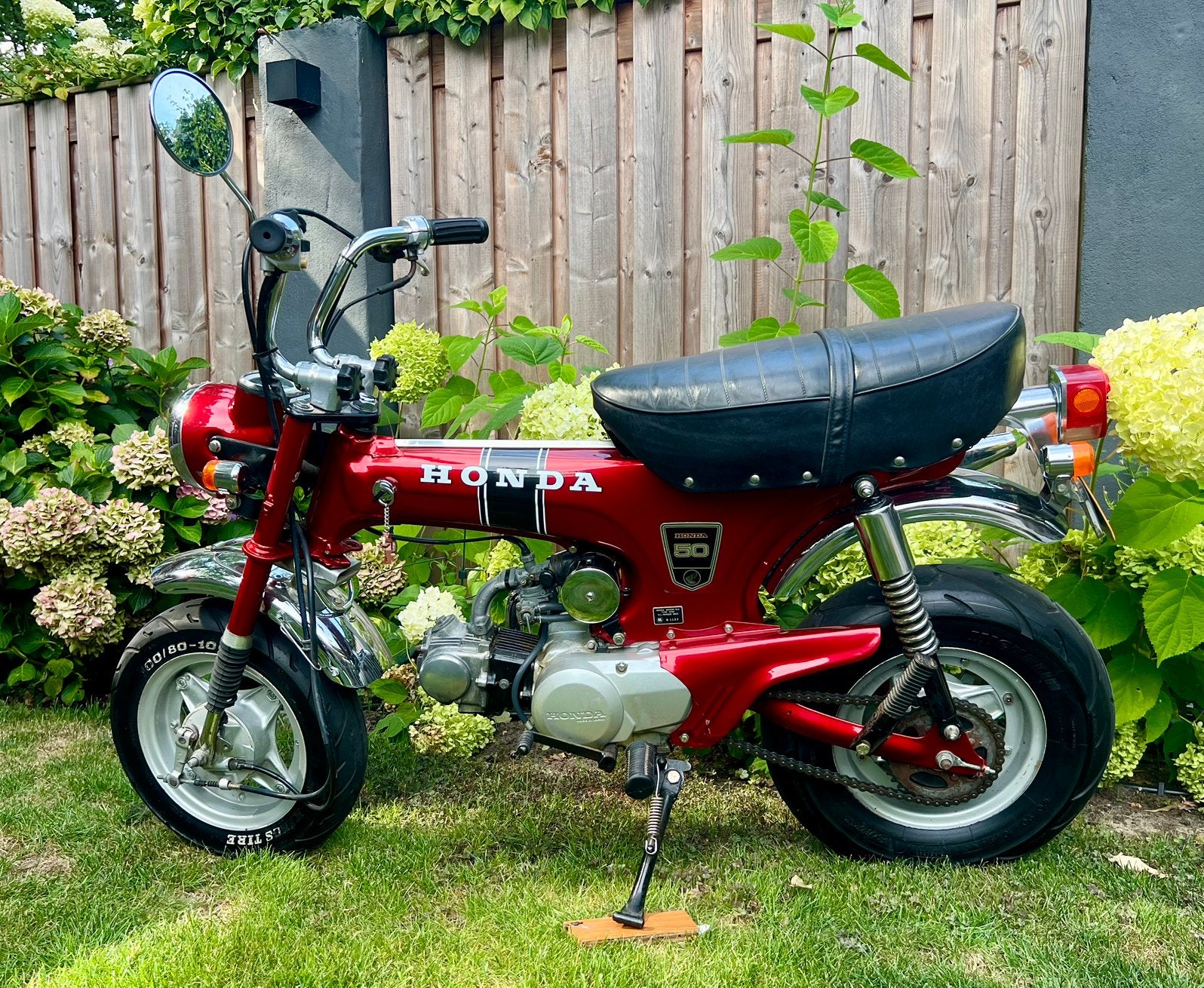 Honda Dax Candy Red AB23/ST-50, Fietsen en Brommers, Brommers | Honda, Ophalen, Zo goed als nieuw, Overige modellen