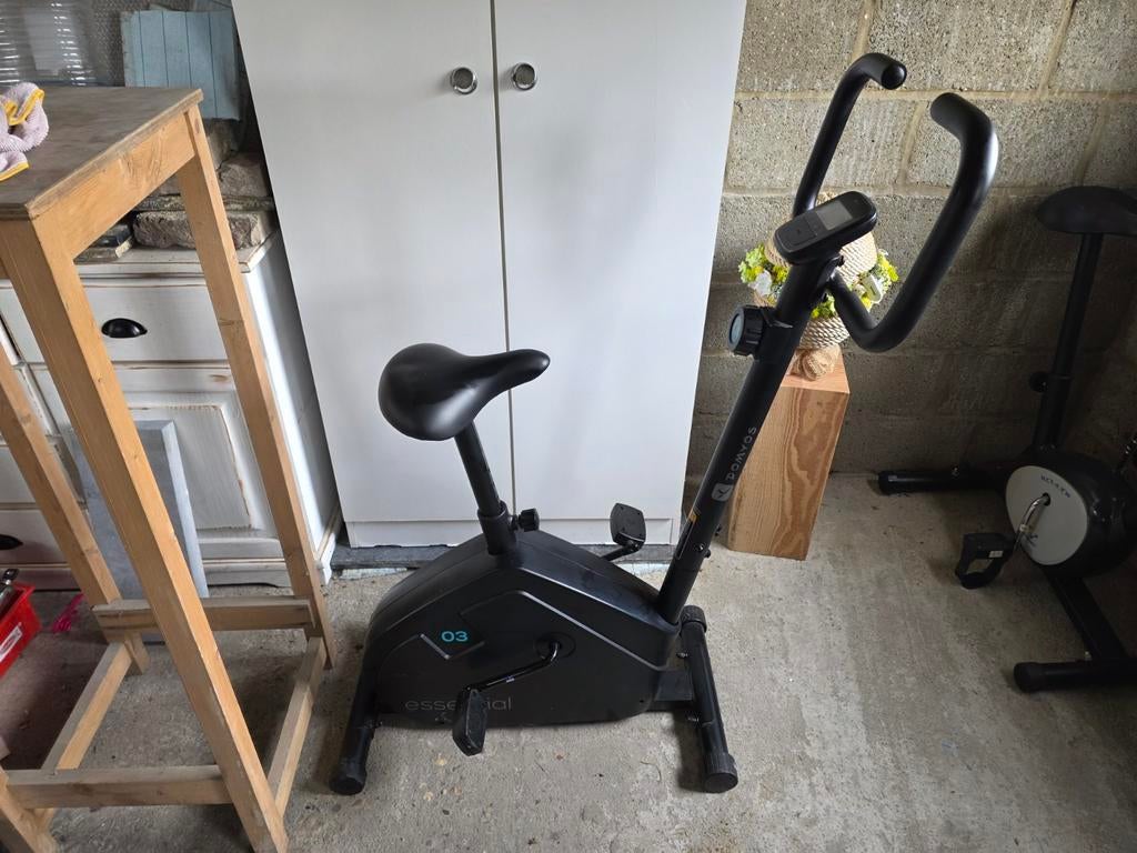 Hometrainer Domyos Essential 03 - Zo goed als nieuw, Ophalen, Zo goed als nieuw, Metaal, Benen