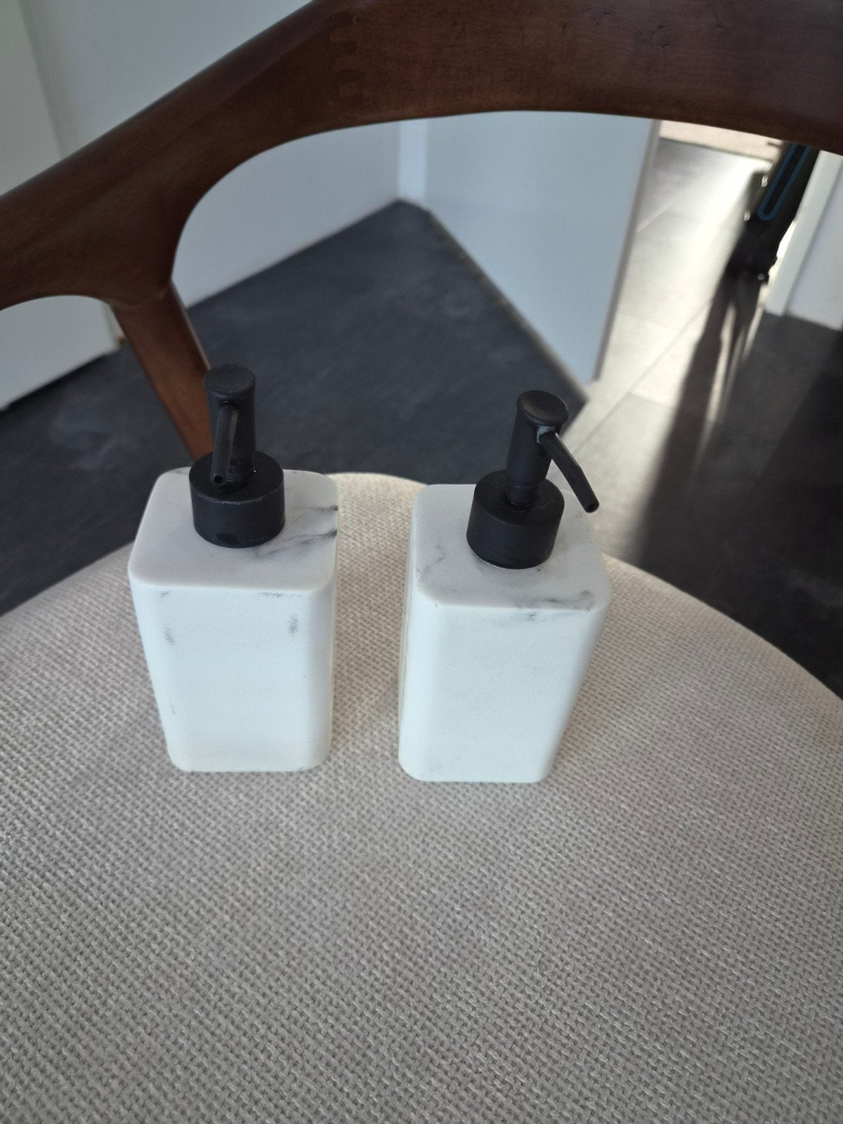 Set van 2 marmerzeep dispensers, Ophalen of Verzenden, Gebruikt, Wit, Zeepdispenser/zeepbakje