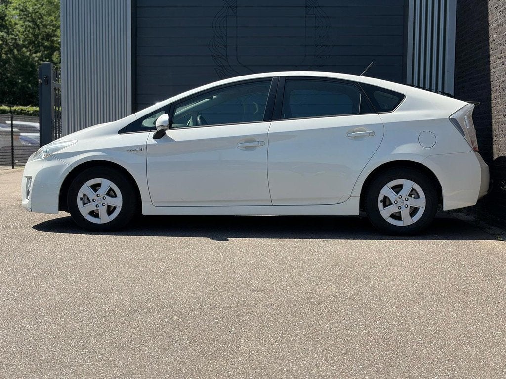 Toyota Prius 1.8 Comfort Automaat|Camera|Ecc, Stof, Gebruikt, 4 cilinders, Wit