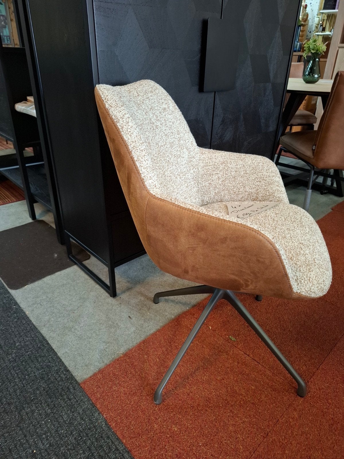 4 Nieuwe Draaibare Armleuning stoelen, Mats Xooon, Ophalen, Bruin, Nieuw, Stof