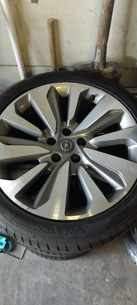 Velgen met banden Opel 5*115 19" tpms, Gebruikt, 235 mm, Band(en), Personenwagen