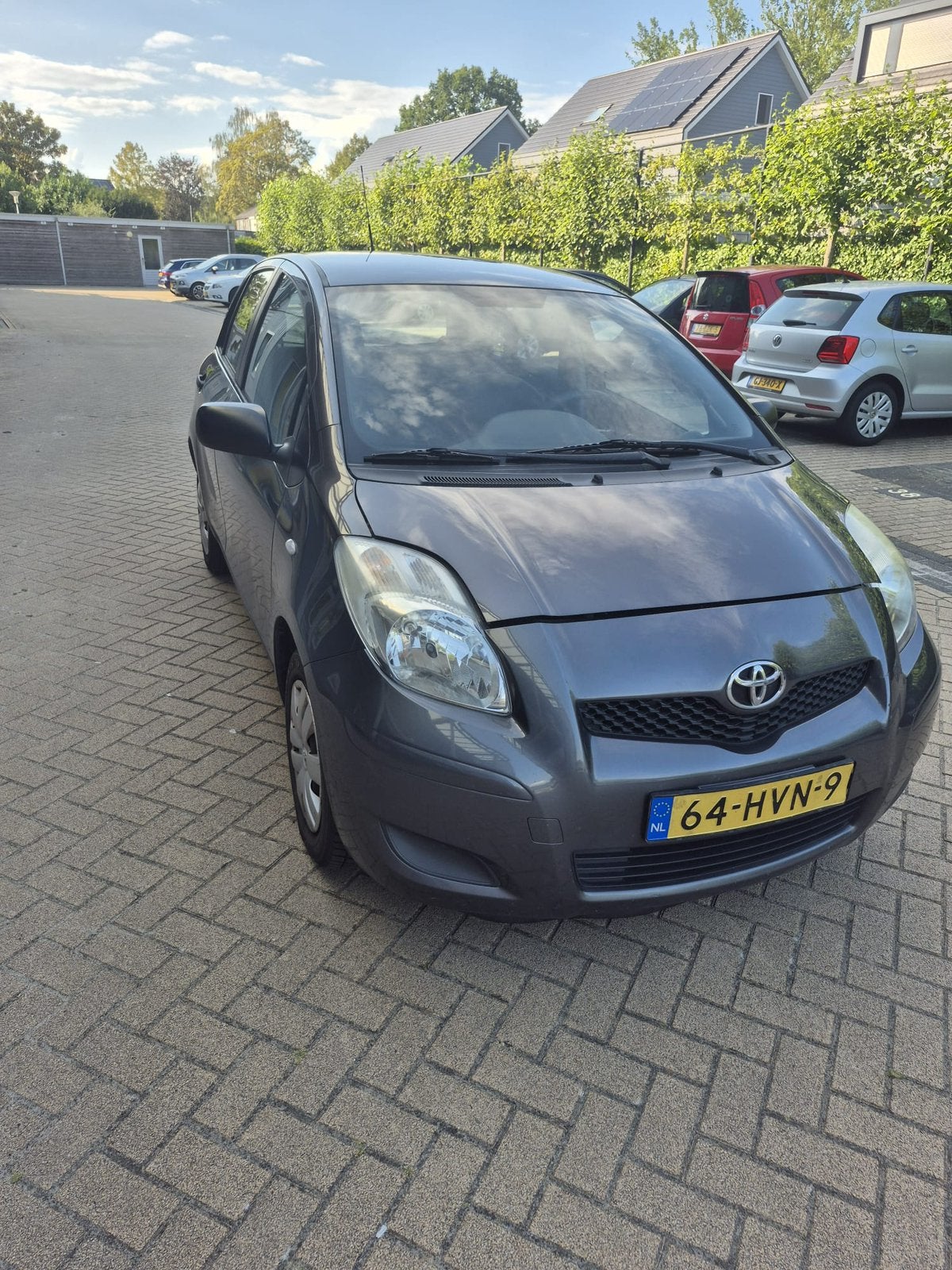 Toyota Yaris 1.0 12V Vvt-i 5DR Terra 2009 Grijs, Voorwielaandrijving, 40 €/maand, 750 kg, Handgeschakeld