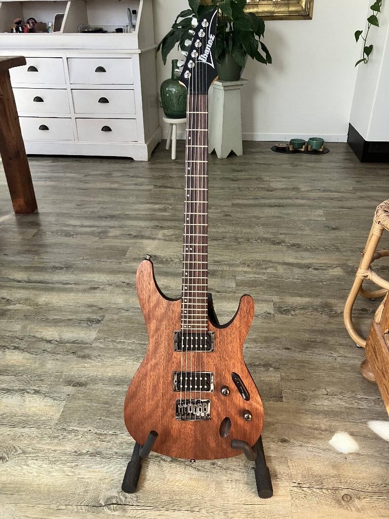 Ibanez S521-MOL - 6 snaren gitaar met locking tuners, Muziek en Instrumenten, Ophalen, Zo goed als nieuw, Solid body, Ibanez