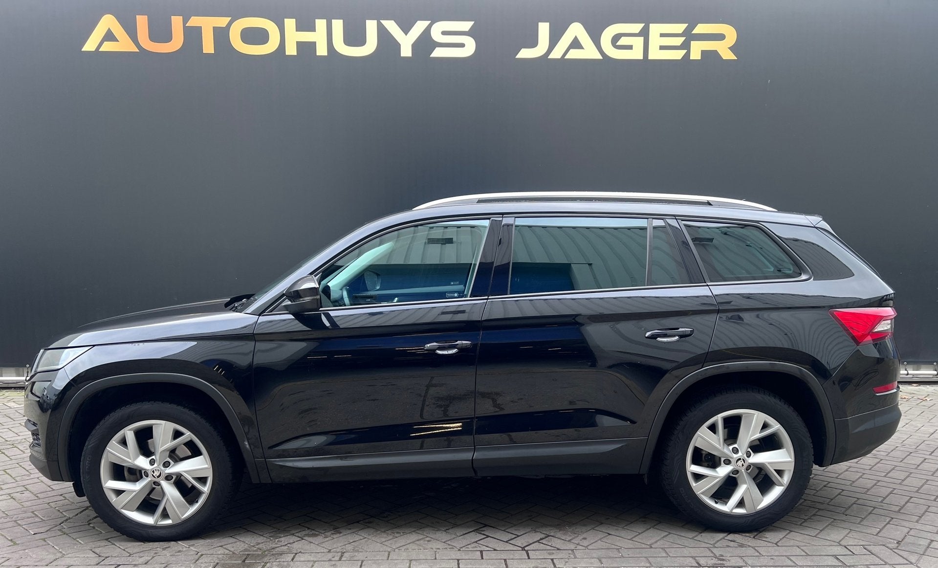 Skoda Kodiaq 1.5 TSI Limited Business Edition 7p.- Trekhaak, Auto's, 4 cilinders, 150 pk, 7 stoelen, Zwart