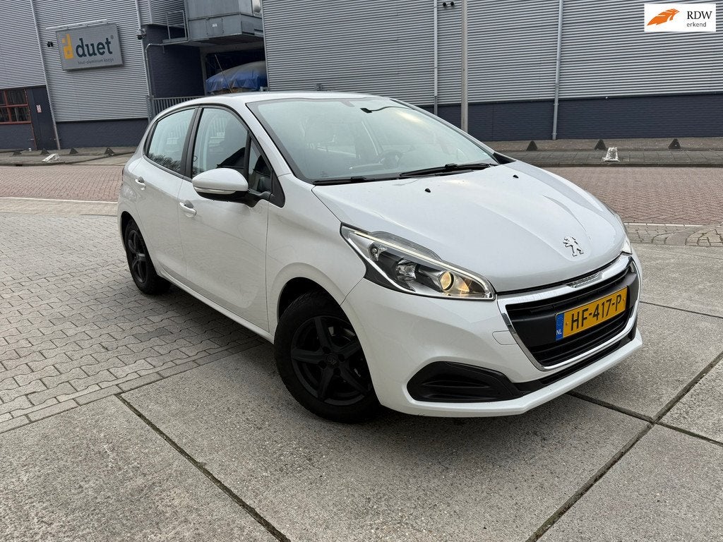Peugeot 208 1.2 PureTech Active Scherm 5Dr Airco 5DR Automaa, Auto's, Peugeot, 40 €/maand, Euro 6, 1199 cc, 82 pk