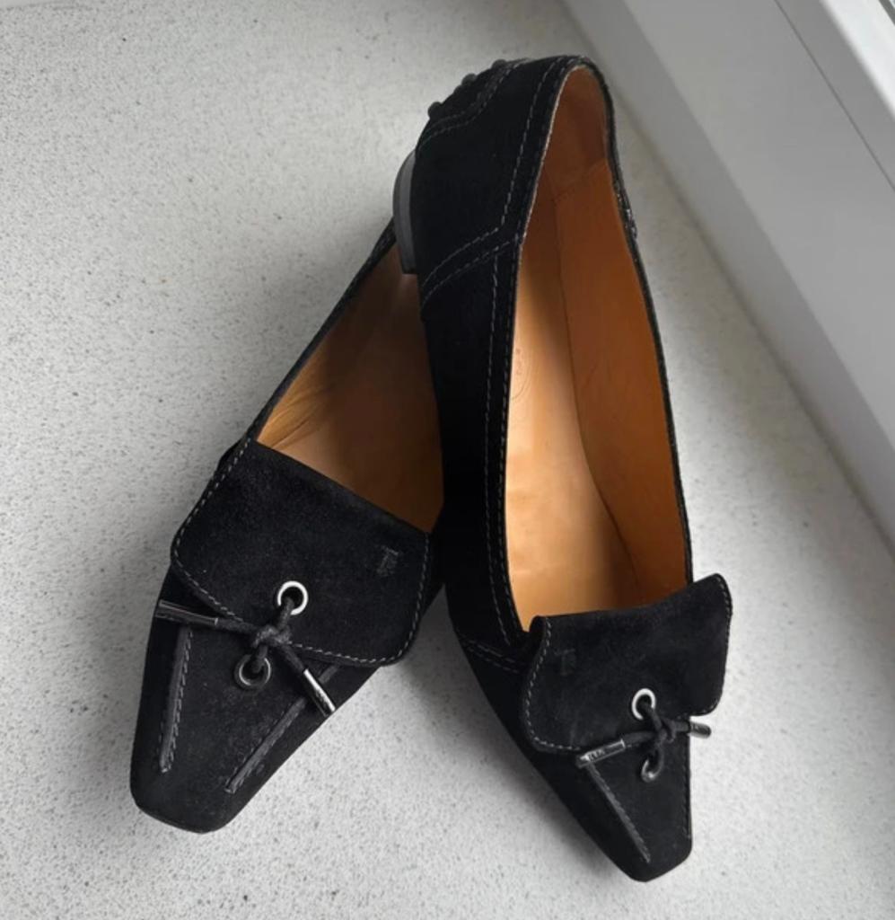 Tods damesschoentjes mt 36,5. Past mt 37., Ophalen of Verzenden, Zo goed als nieuw, Zwart